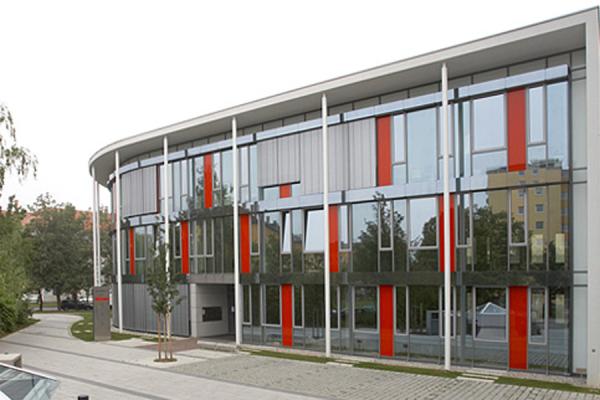Bürogebäude mit Tiefgarage, Seumestraße München